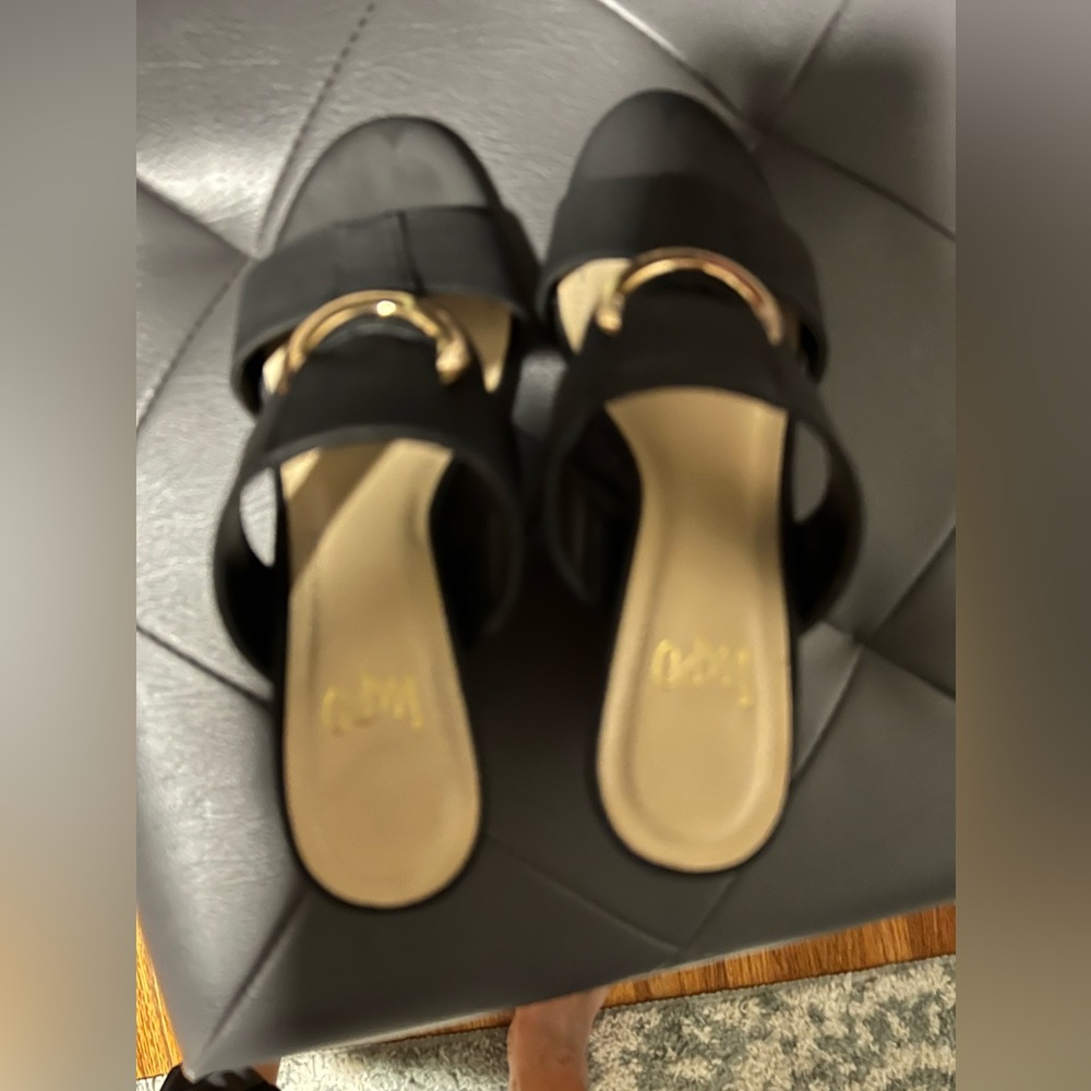 WPO black sandals